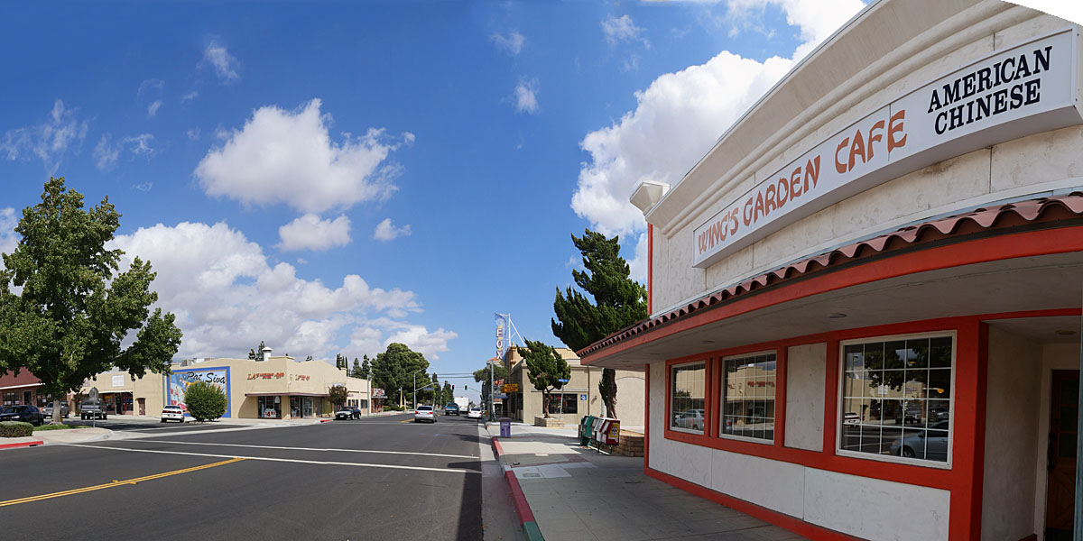 Downtown Banning - Wings Cafe Ramsey looking east
